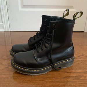 Dr. Martens Original 1460 WOMEN SMOOTH LEATHER LACE UP BOOTS black